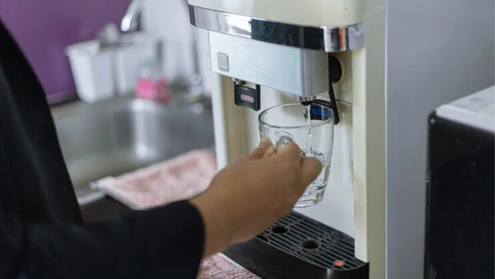 4 nguy cơ "tiềm tàng" khi mua cây nước nóng lạnh cũ