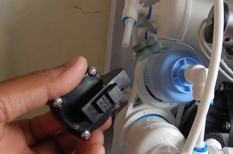 4+ Cách sửa van áp cao máy lọc nước đơn giản, ai cũng làm được