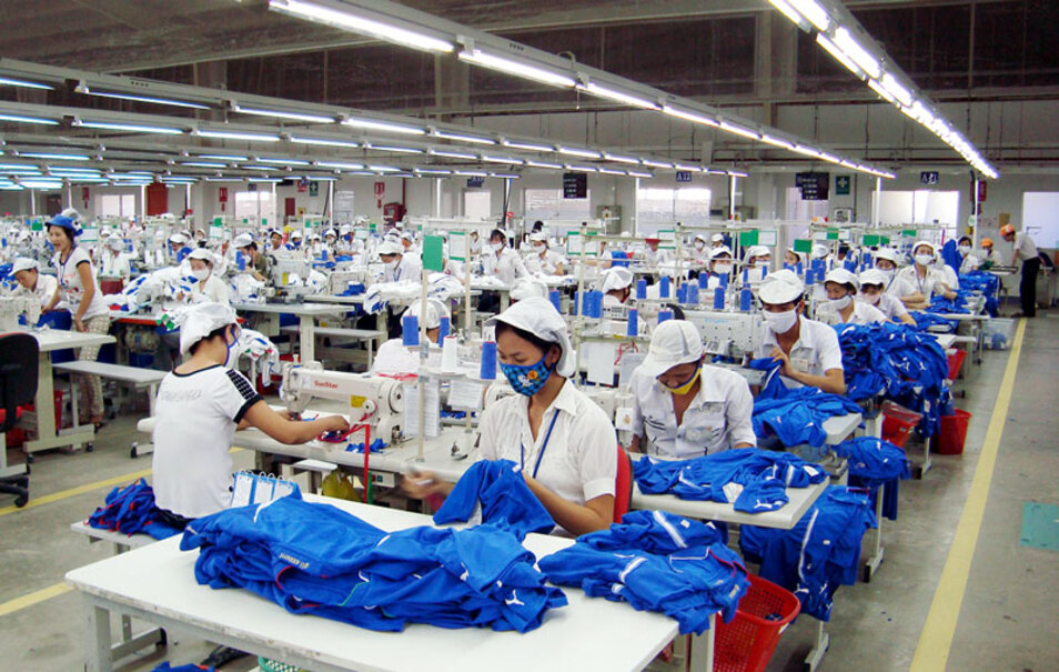 10-doi-ngu-lao-dong-tai-nha-may