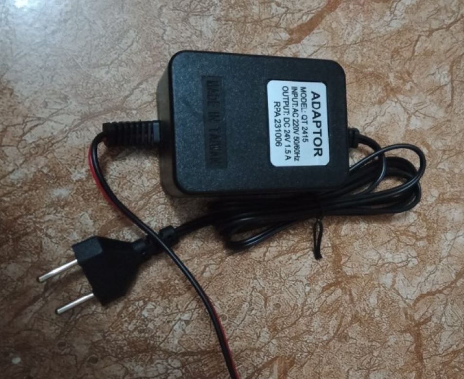Adapter giúp biến đổi nguồn điện