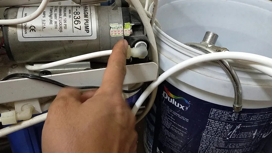 Máy lọc nước kêu tạch tạch: Nguyên nhân và cách giải quyết dứt điểm