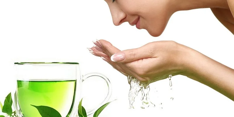 Green tea water is good for the skin, effectively reduces inflammation