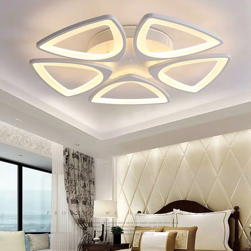 Đèn LED ốp trần tam giác 5 cánh | Ảnh 2