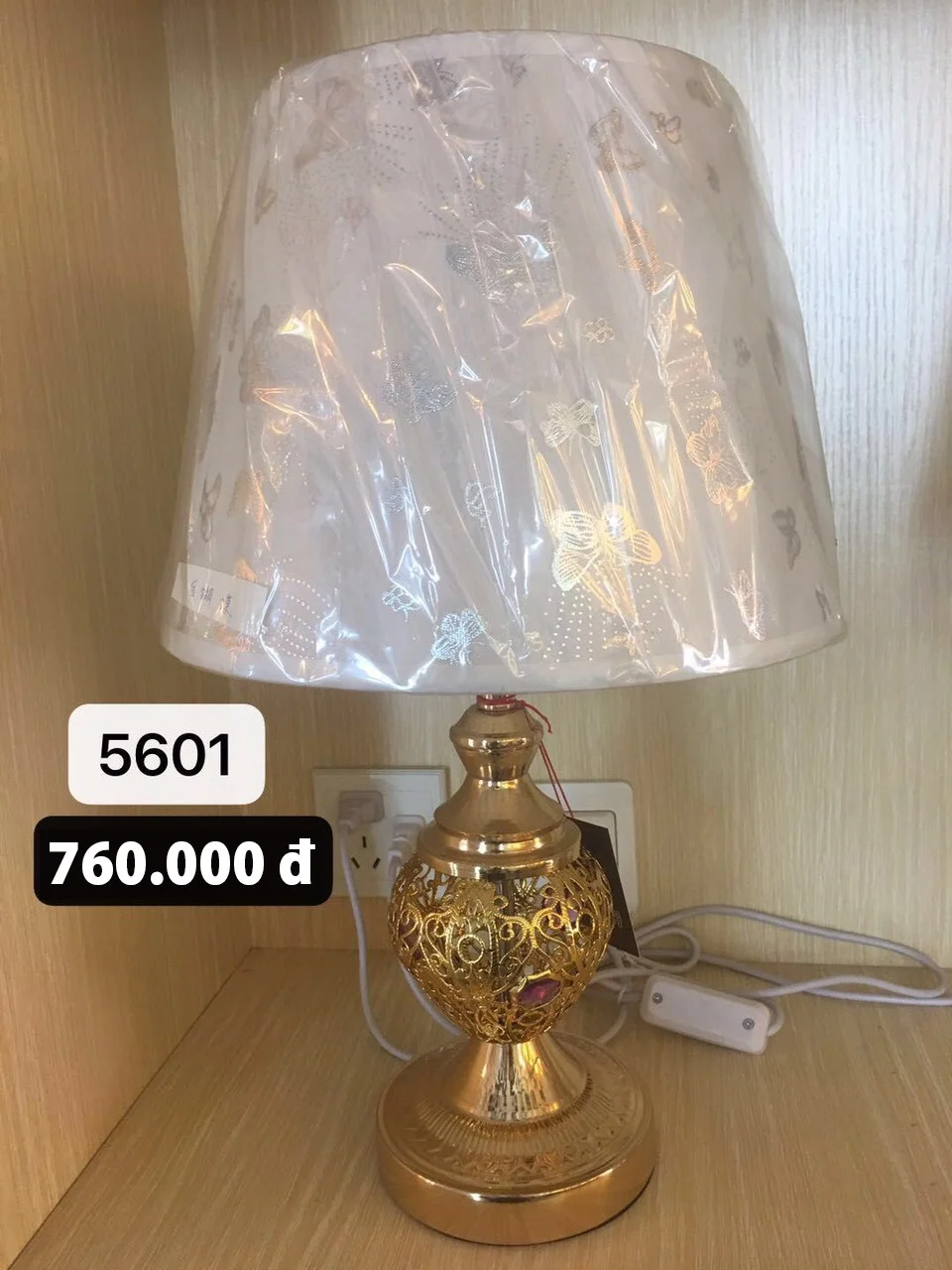Đèn bàn ngủ đẹp HTDB-5601