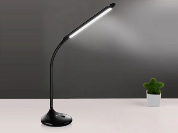 Đèn bàn LED Panasonic Nnp60941 - Đèn LED để bàn chống cận Panasonic