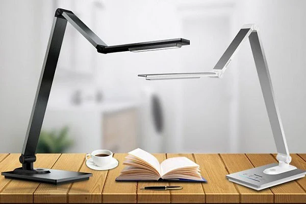 Đèn bàn học Panasonic - Đèn để bàn học Panasonic