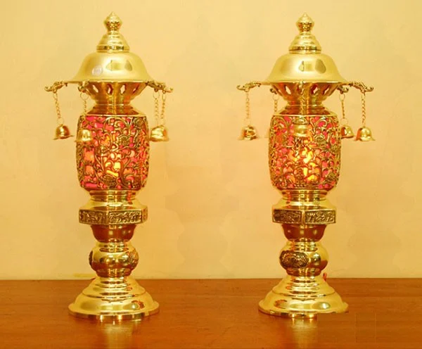 Đèn bàn thờ bằng đồng - Đèn thờ cúng bằng đồng - Đèn bàn