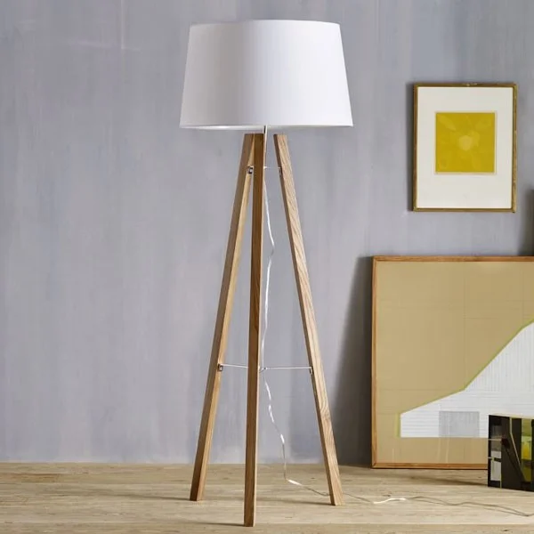 Đèn cây trang trí góc sofa gỗ - Đèn cây để góc sofa gỗ