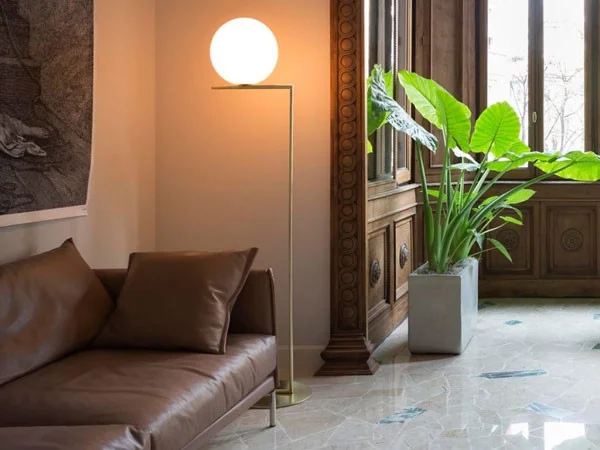 Đèn cây trang trí góc sofa - Đèn cây để trang trí góc sofa inox