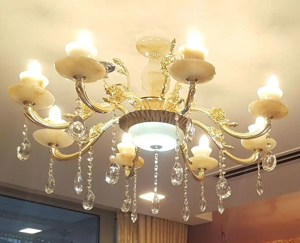 Đèn chùm đơn giản cổ điển phòng khách