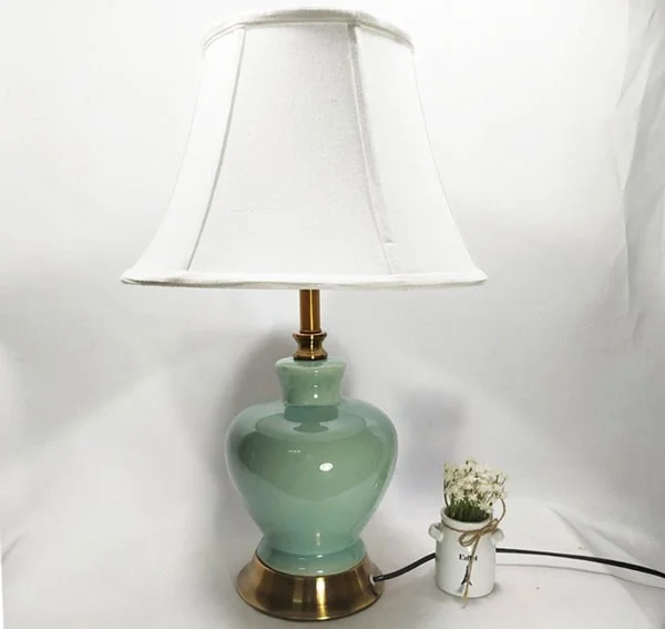 Đèn gốm để bàn