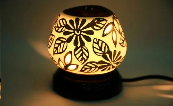 Đèn gốm sứ bát tràng