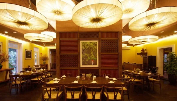 Đèn lụa thả trần