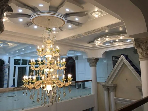 Đèn chùm nến pha lê thả thông tầng