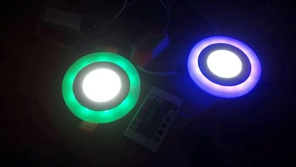  Đèn ốp trần tròn đổi màu