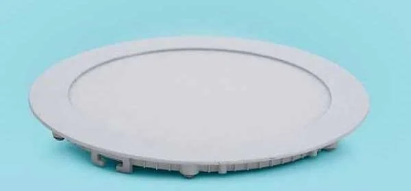 den-led-am-tran-loai-nao-tot-2