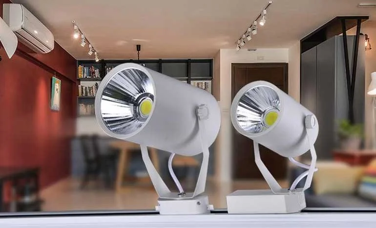 Đèn shop thời trang - Đèn LED trang trí shop quần áo