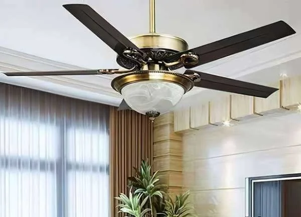 đèn trang trí nhà cổ