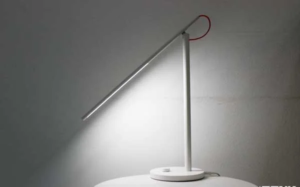 kinh nghiệm mua đèn học cho con