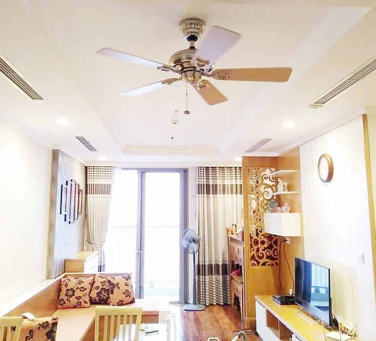 Sử dụng quạt trần đèn có CFM vừa đủ để làm mát phòng
