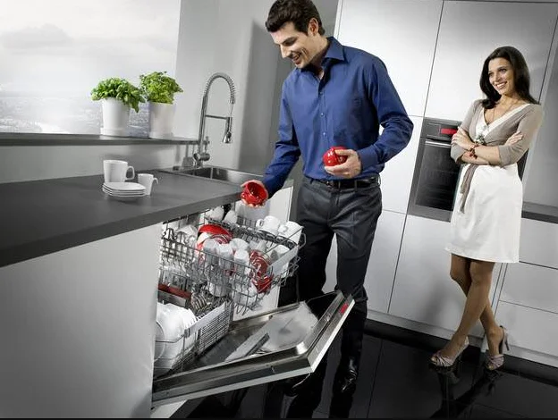 dung-may-rua-bat-co-ton-dien-khong