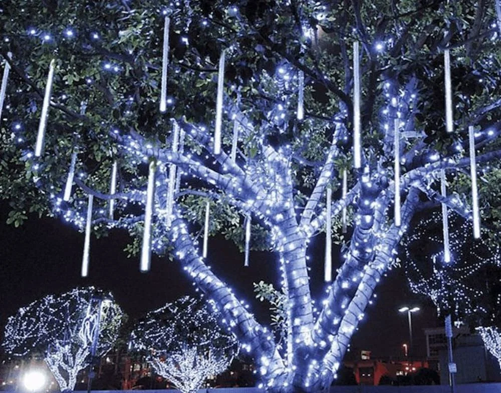 Đèn led sao băng thả cây