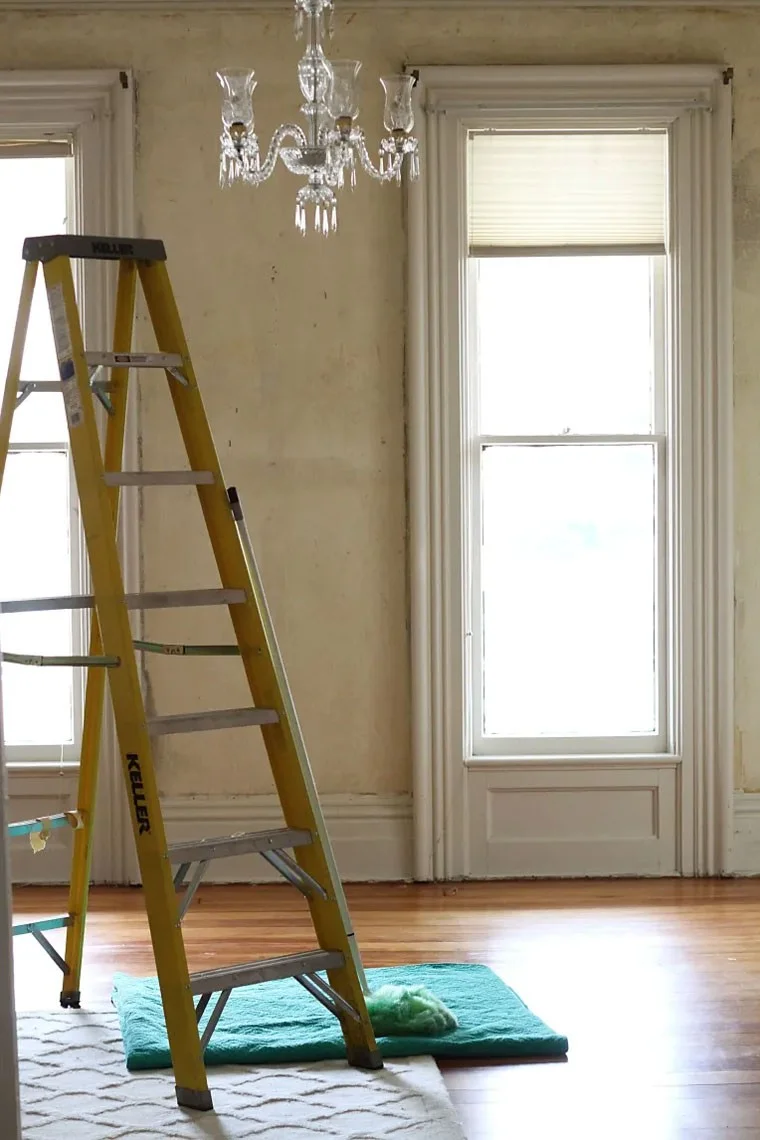 Hướng dẫn cách vệ sinh đèn chùm