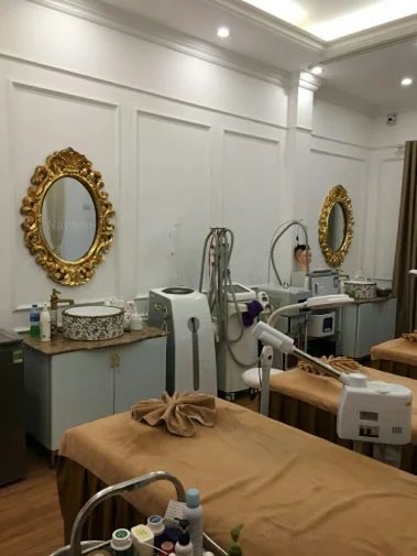 Gương tân cổ điển phòng tắm Zeus