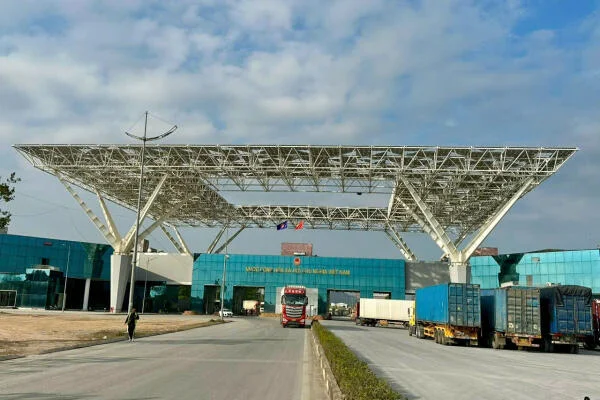 Bàn cách phát triển logistics của Quảng Ninh