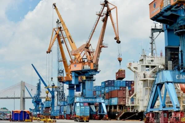 Đề xuất Hải Phòng miễn phí hạ tầng cảng biển với hàng hoá thuỷ nội địa