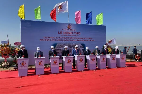 Tiến hành khởi công bến số 5, 6 cảng Lạch Huyện trong năm 2022
