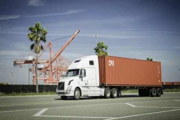 [THÁNG 10] Tăng trưởng ngành Logistics thấp kỷ lục