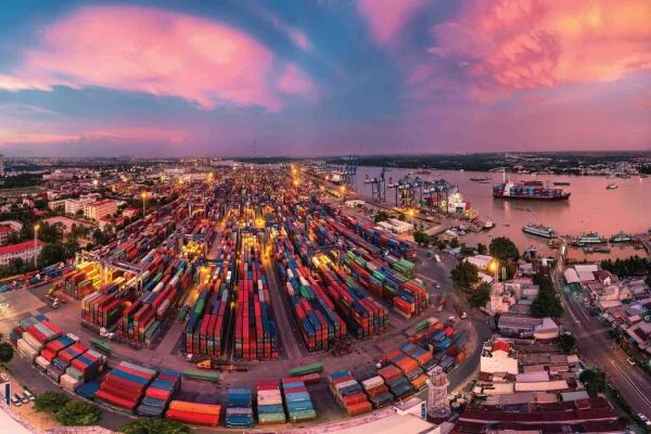 Việt Nam vượt Anh lọt top 7 đối tác thương mại logistics của Mỹ