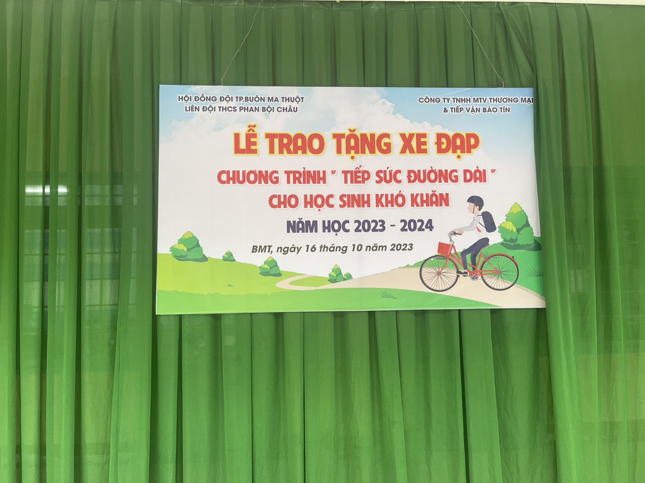 z4792422060920_403665f822741138e5c40b746ff2b96b