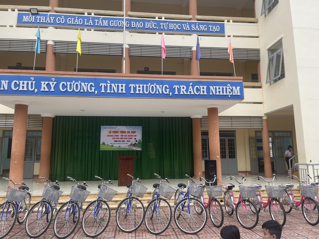 z4792422064289_760a050729ef4d45054862df0cd60162