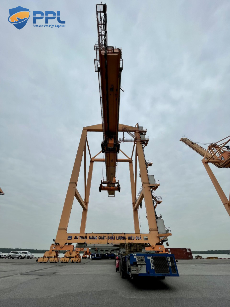 tien-hanh-lap-trailer