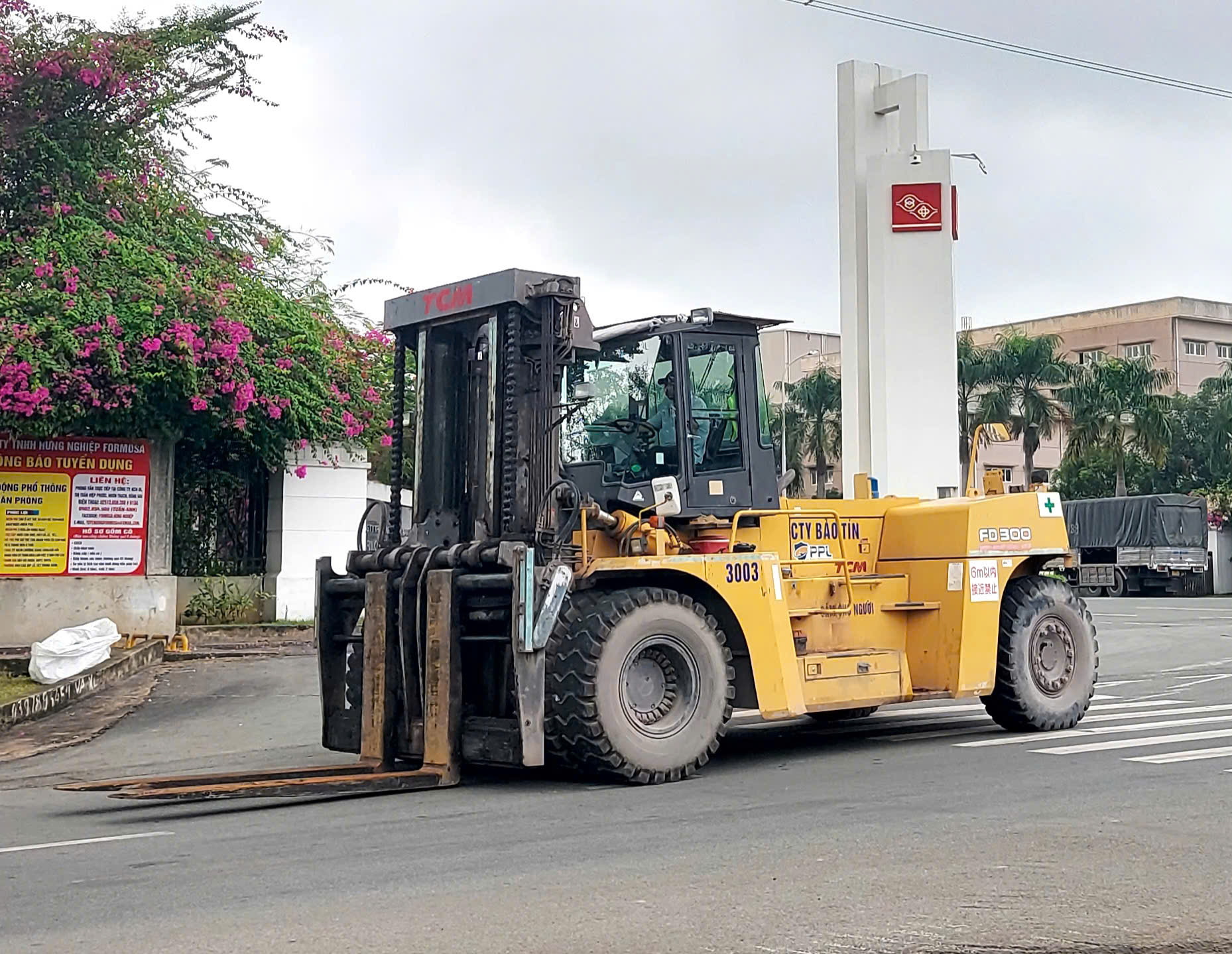 hinh-anh-thiet-bi-21