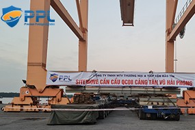Quá trình di chuyển cẩu tại cảng Tân Vũ đã hoàn tất các hạng mục đầu tiên