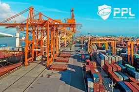 Sử dụng SPMT vận chuyển cẩu tại cảng Tân Vũ