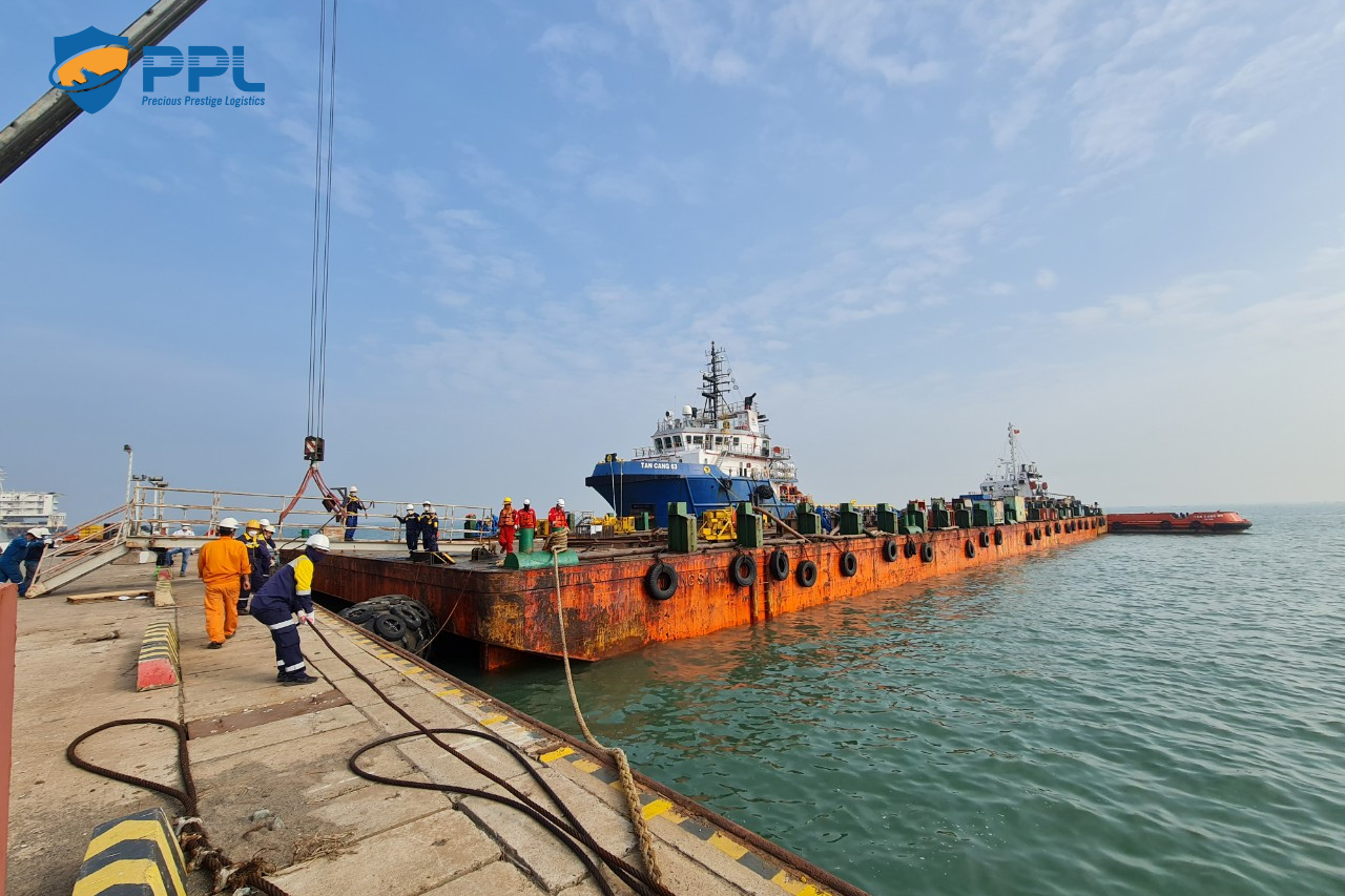 Di chuyển các modules đến cảng Shipyard