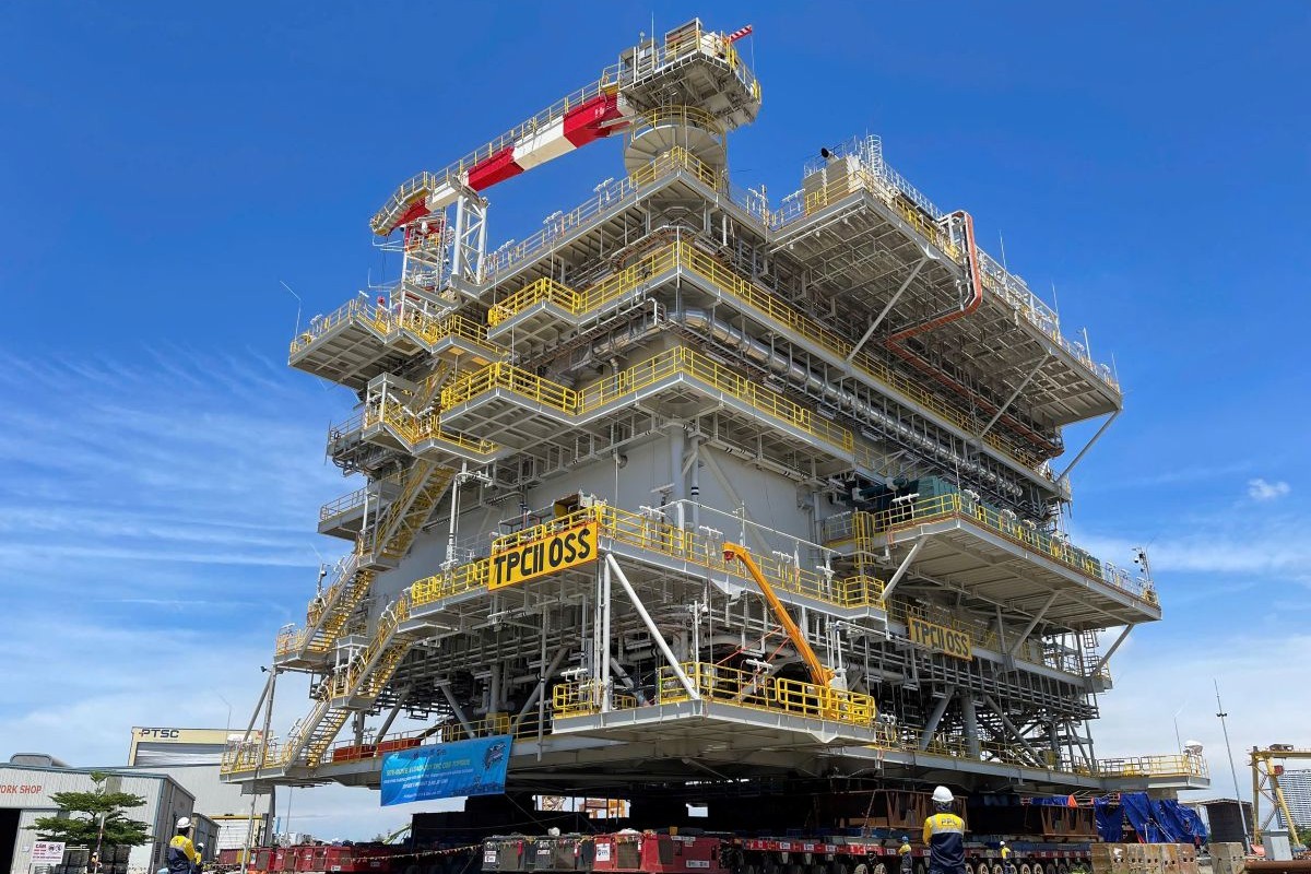 PPL vận chuyển và hạ thủy thành công trạm biến áp gần 4.000 tấn do Tổng thầu PV Shipyard chế tạo