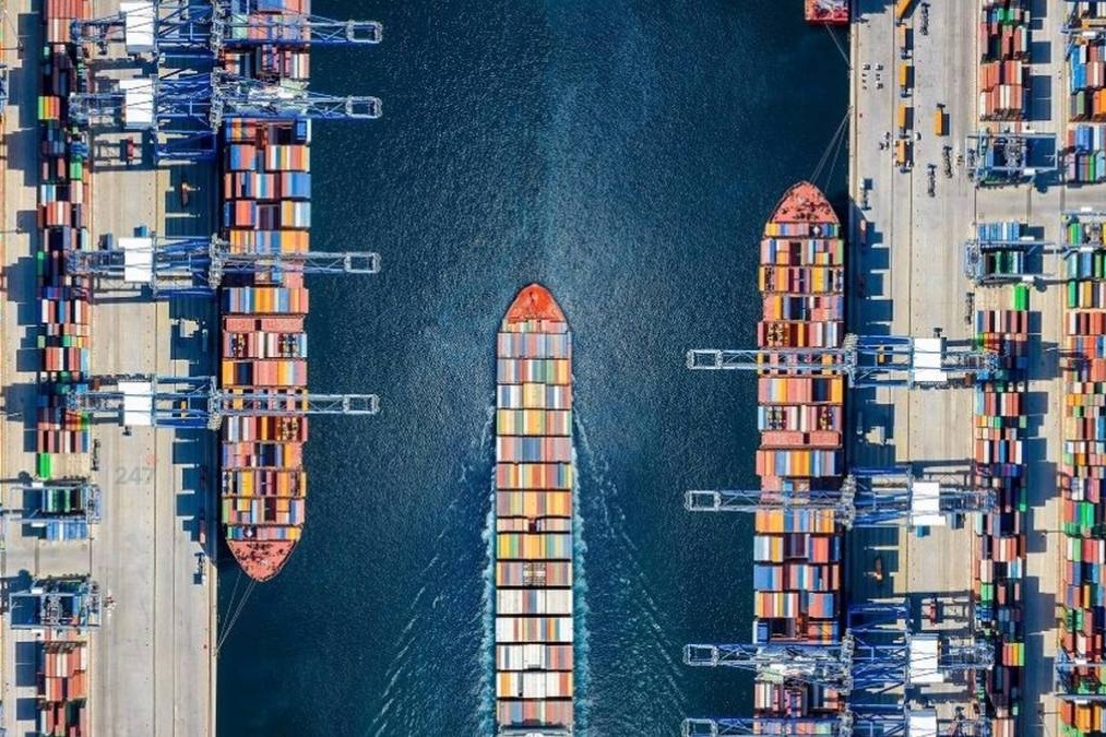 Giá cước container gần đạt mức cao nhất trong hai năm do lo ngại thuế quan mới