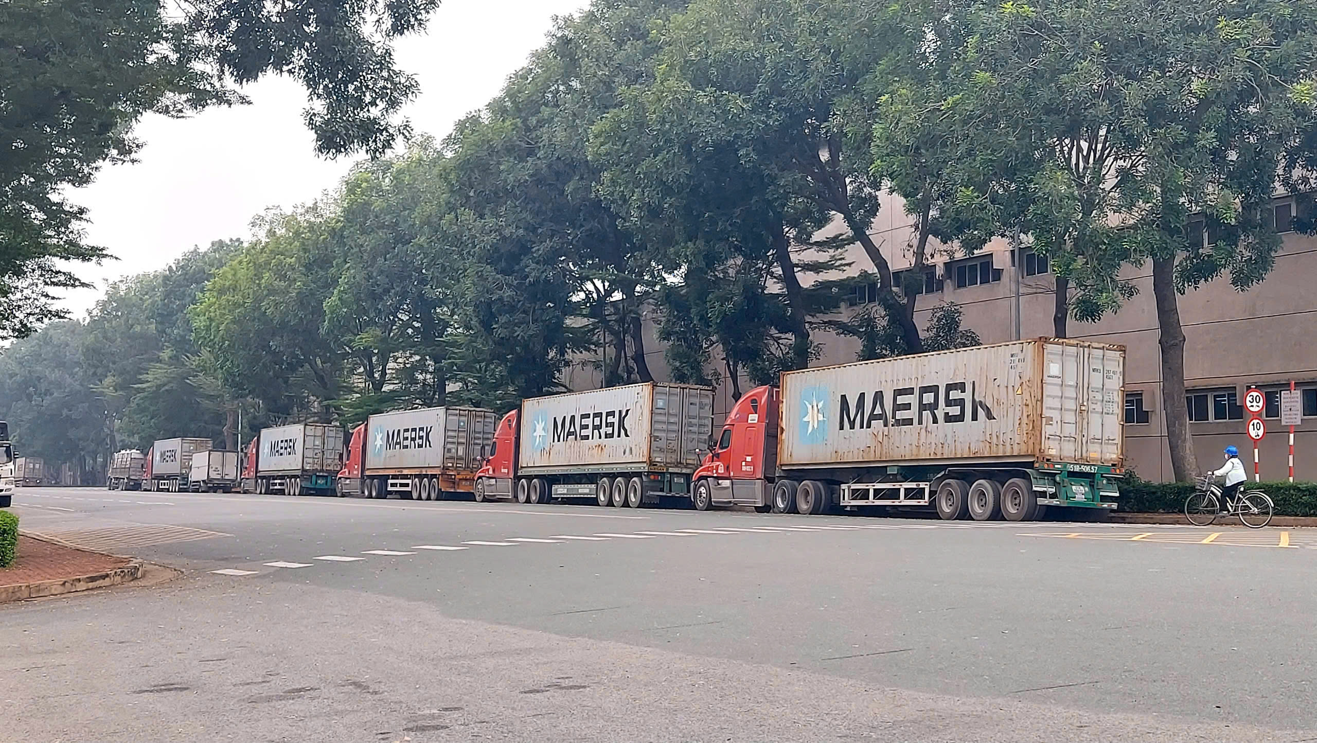 VẬN CHUYỂN HÀNG CONTAINER