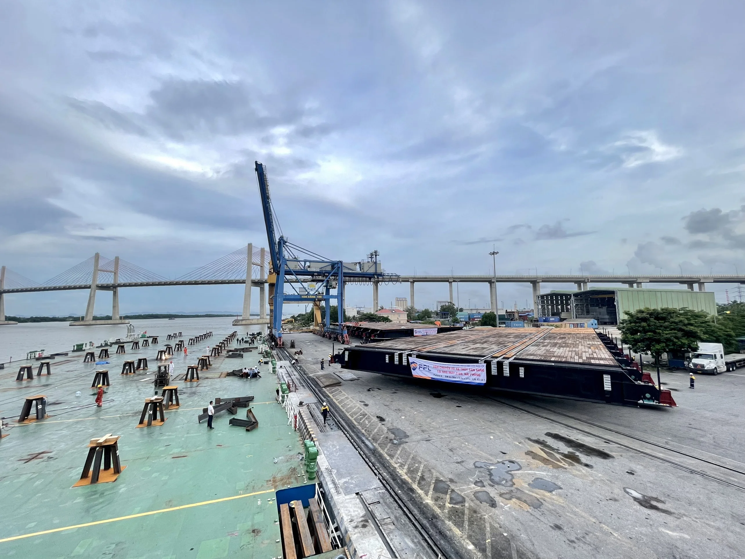 z4632721006940-db2ef1ff0bcb2dd24713fc89792e4645