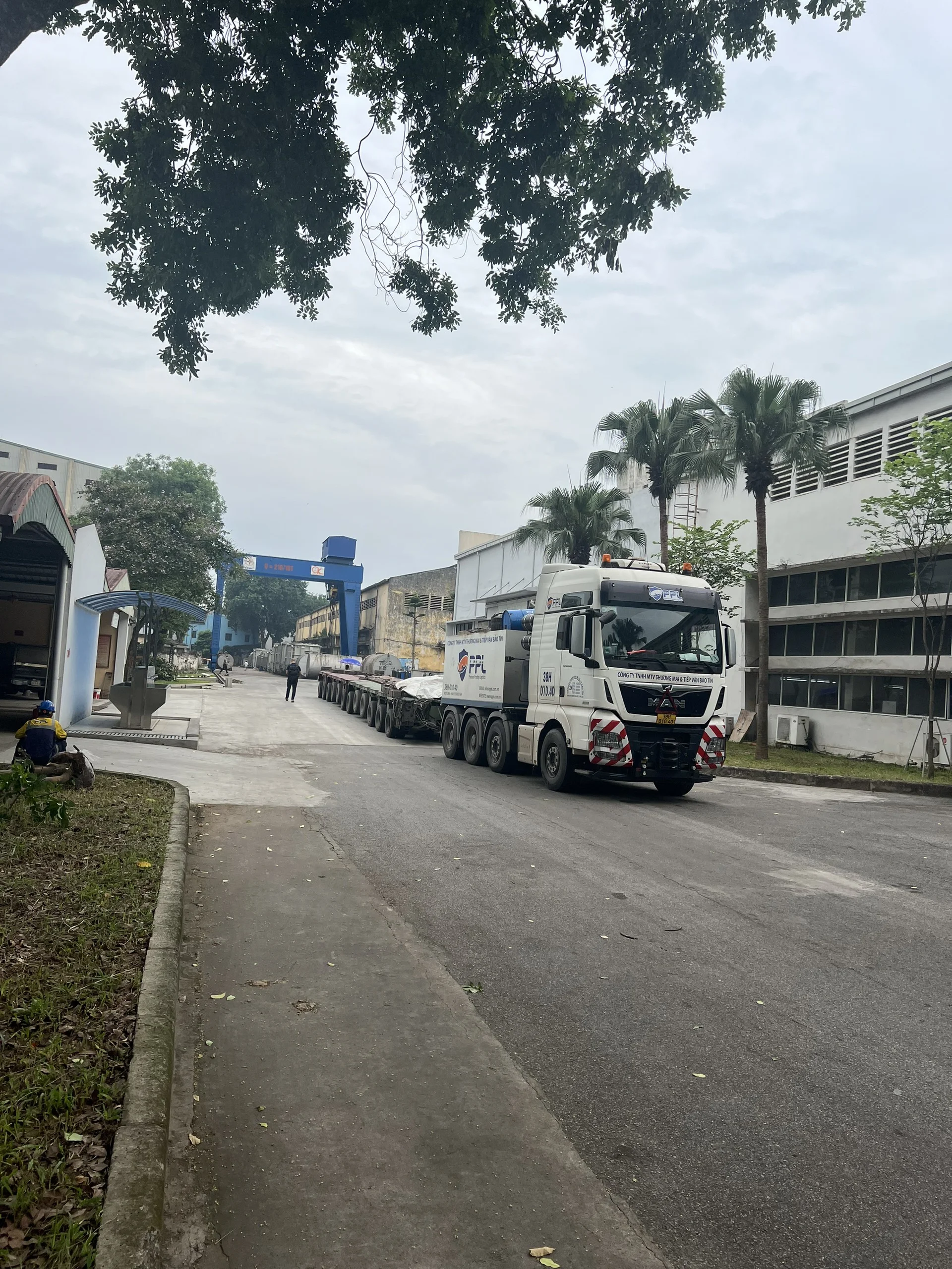 z5482851632521-705c8b198a14d6fd50e4bdf89a9f4105