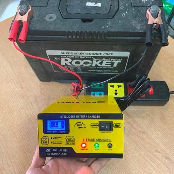 Sạc Ắc Quy Bolaimei 12V-24V 200Ah Điện Tử slide 2