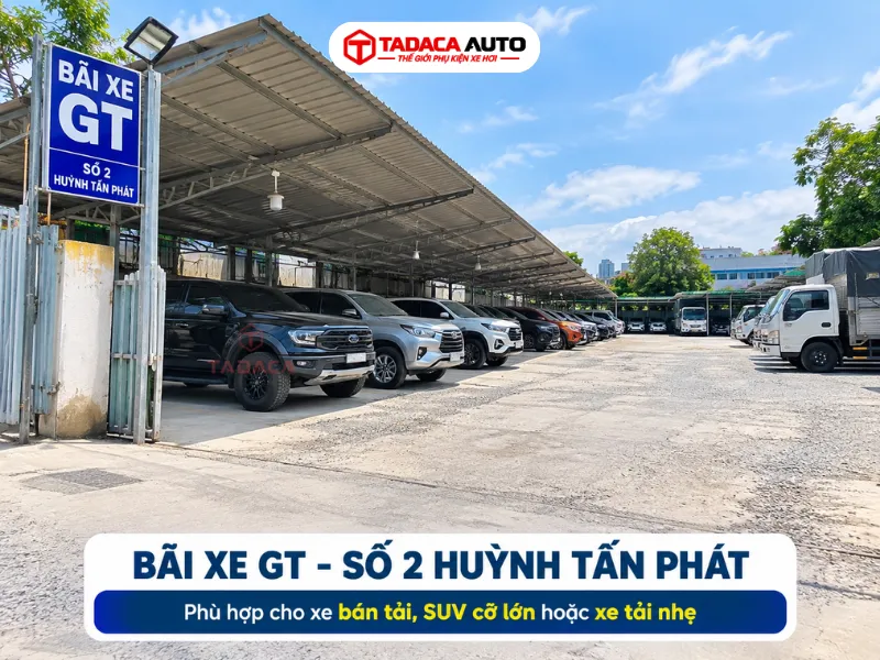 Bãi đỗ xe tại khu vực Huỳnh Tấn Phát, Thạch Bàn