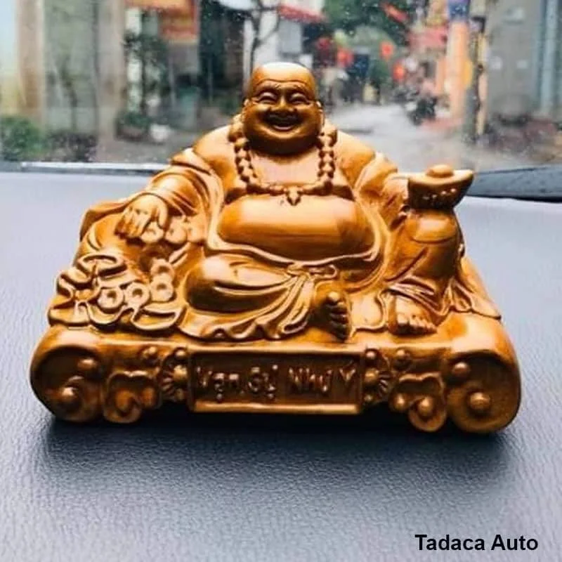 Tượng Di Lặc Bằng Gỗ Bách Xanh Để Taplo Xe Hơi