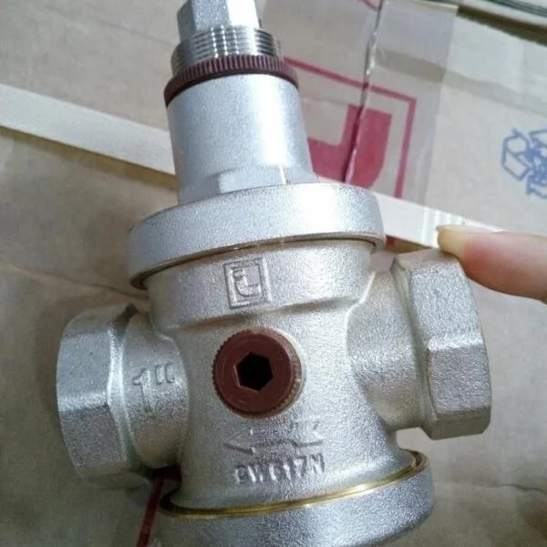 Van giảm áp nước DN25