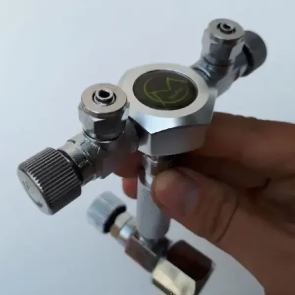 Van chia 3 CO2